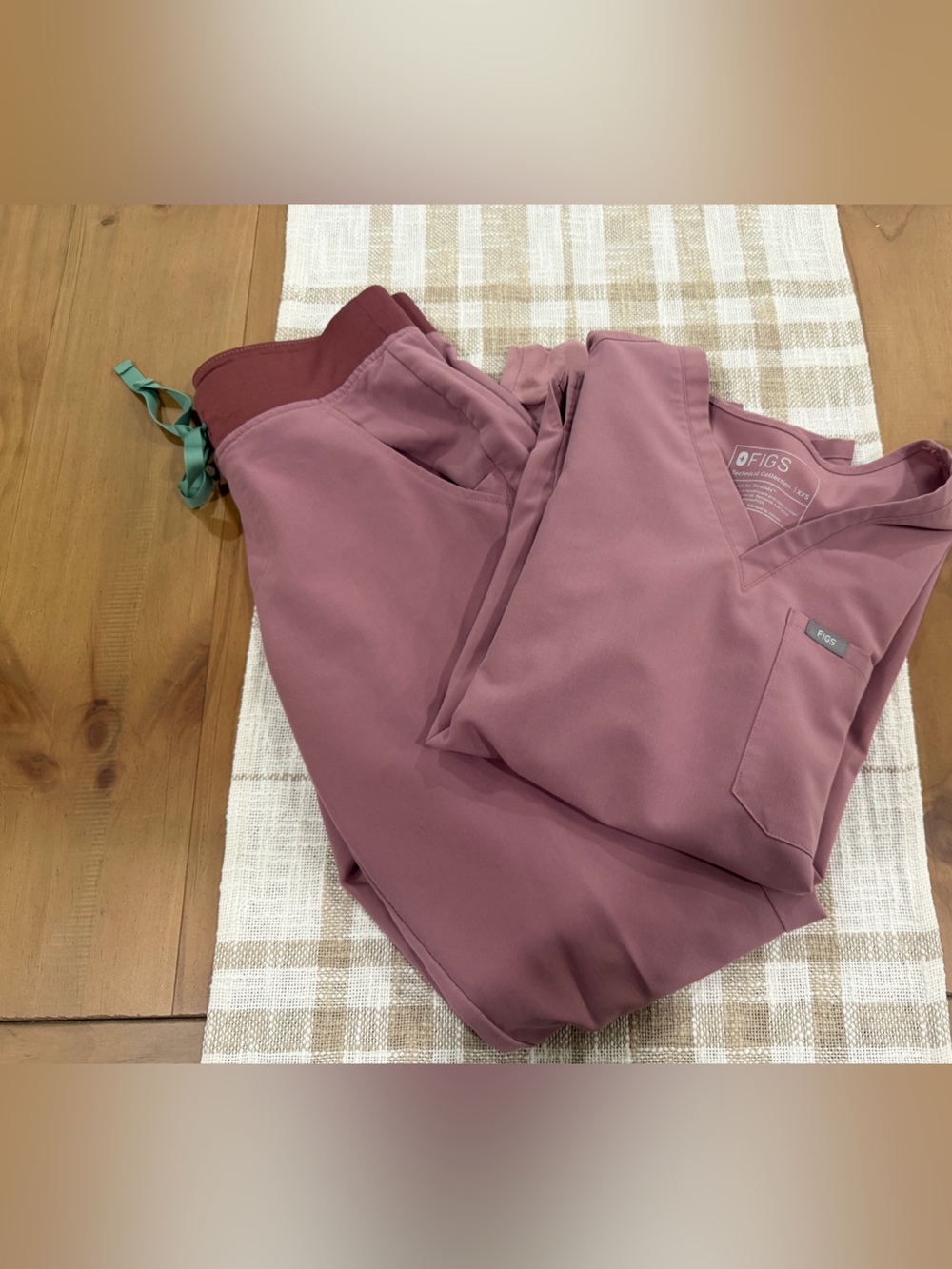 FIGS Women’s Mauve Scrubs